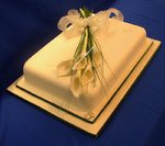 Classic Calla Lily Floral Spray Wedding Cake